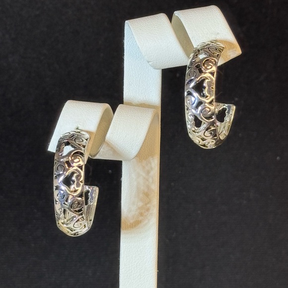 MIXIT Silver Tone Filigree Open Hoop Post Earrings 1 inch - Picture 2 of 11